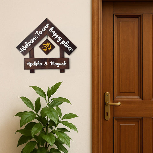 House With Roof And Single PlankHand-Painted Wooden Hut-Shaped Name Plate For Home - Wooden Finish