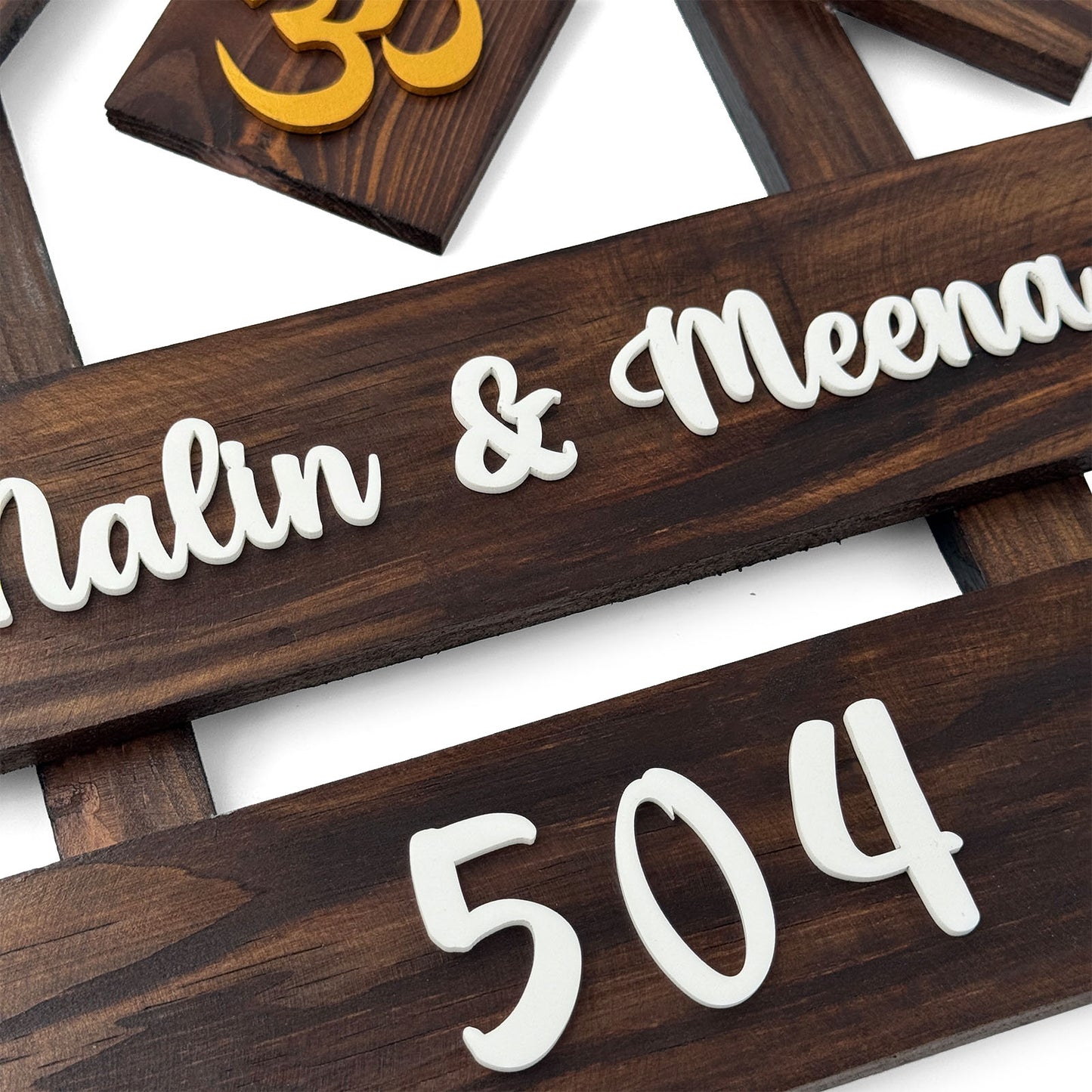 House With Roof And Double Plank Hand-Painted Wooden Hut-Shaped Name Plate For Home - Wooden Finish